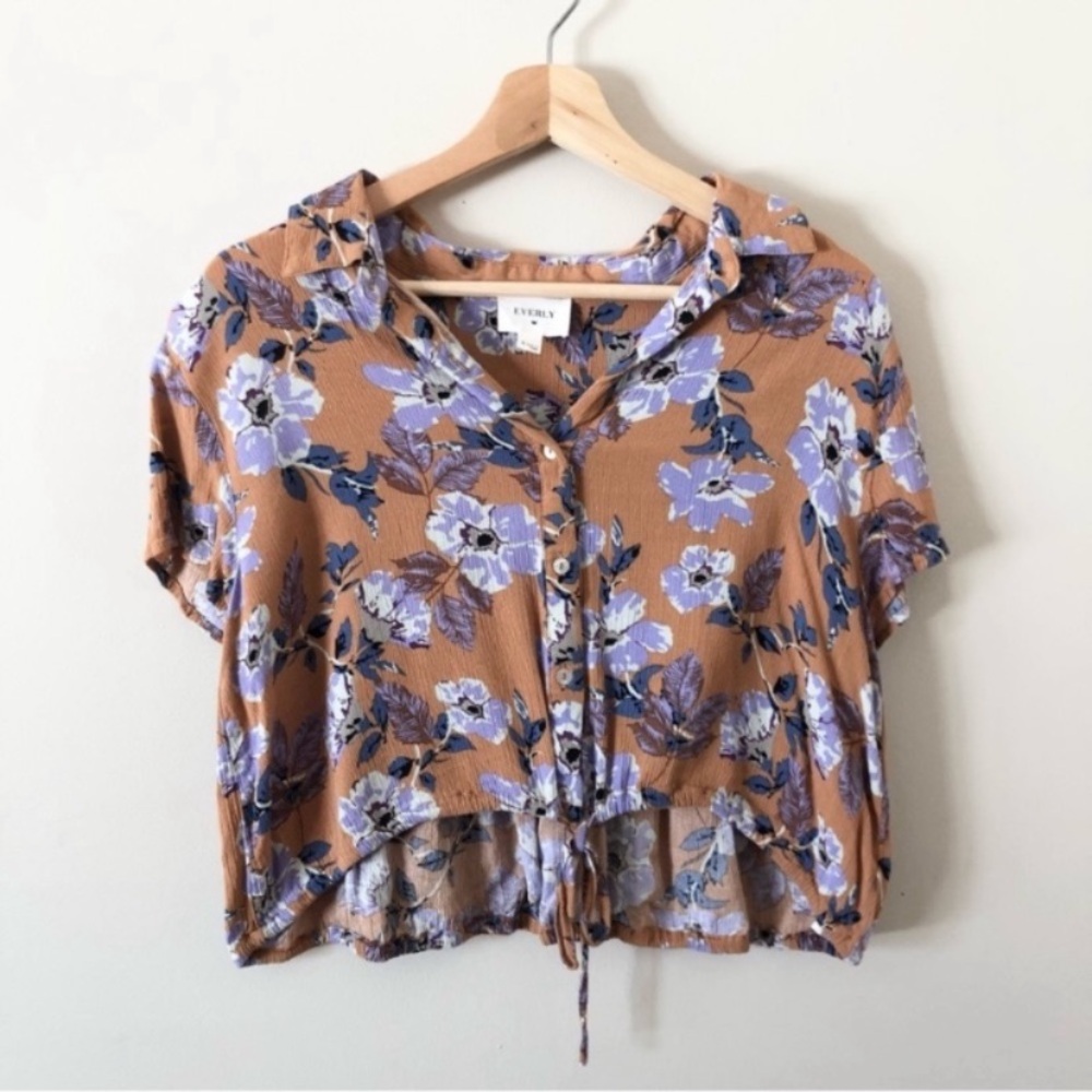 Everly • Floral Button Down Top